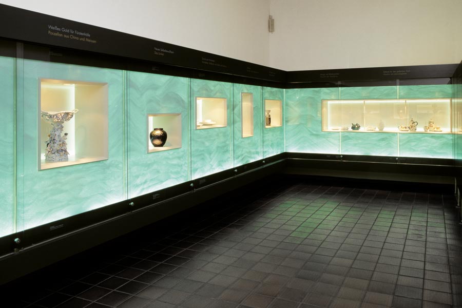 Ausstellungsgestaltung Kunst und Keramik